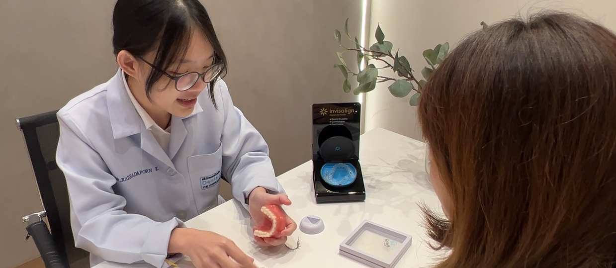 ปรึกษาหมอจัดฟัน เดนต้าจอย(Dentajoy) จัดฟันใส invisalign ผู้เชี่ยวชาญด้านการจัดฟันใส